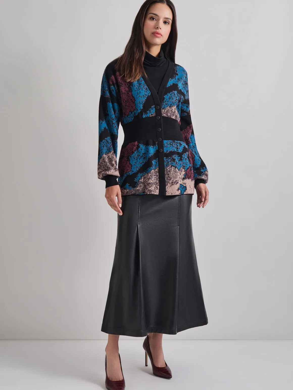Relaxed Fit Abstract Inset Waist Jacquard Knit Cardigan