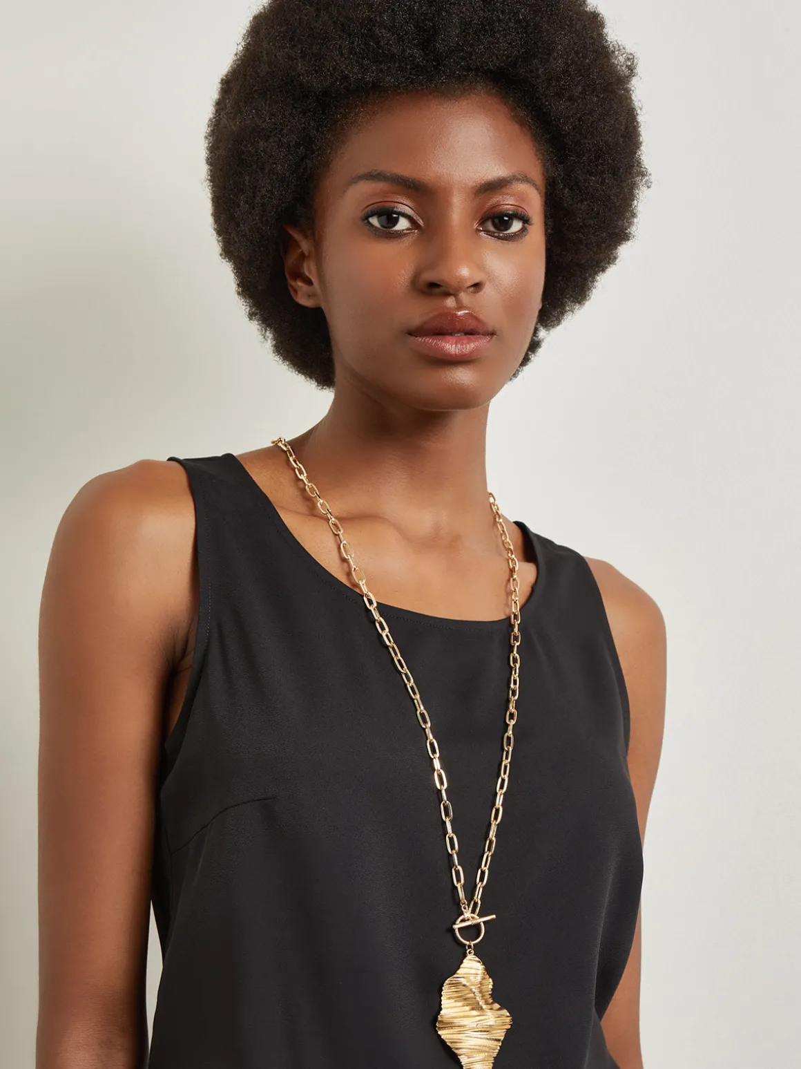 Ripple Textured Warm Gold Necklace