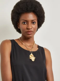 Ripple Textured Warm Gold Necklace