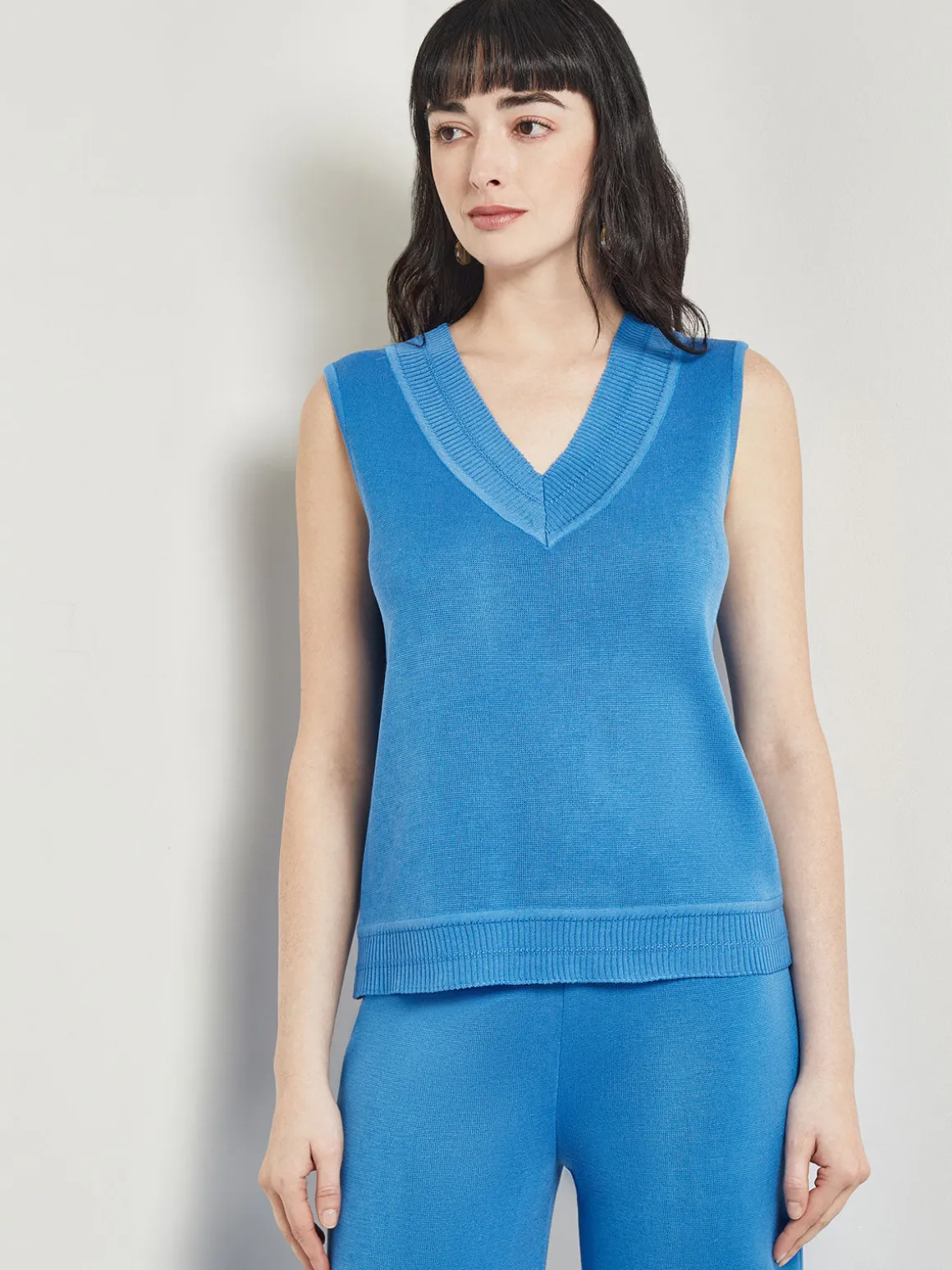 V-Neck Tank - Ribbed Detail Flat Knit